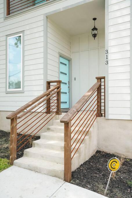Spacious, Sleeps 6, St Phillips, King Bed San Antonio Exteriör bild